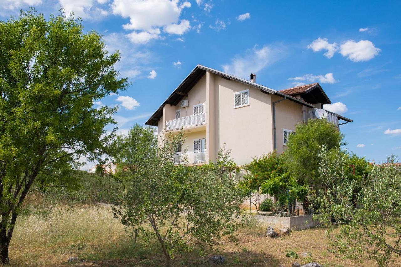 Raslina Apartment Dalmatien מראה חיצוני תמונה