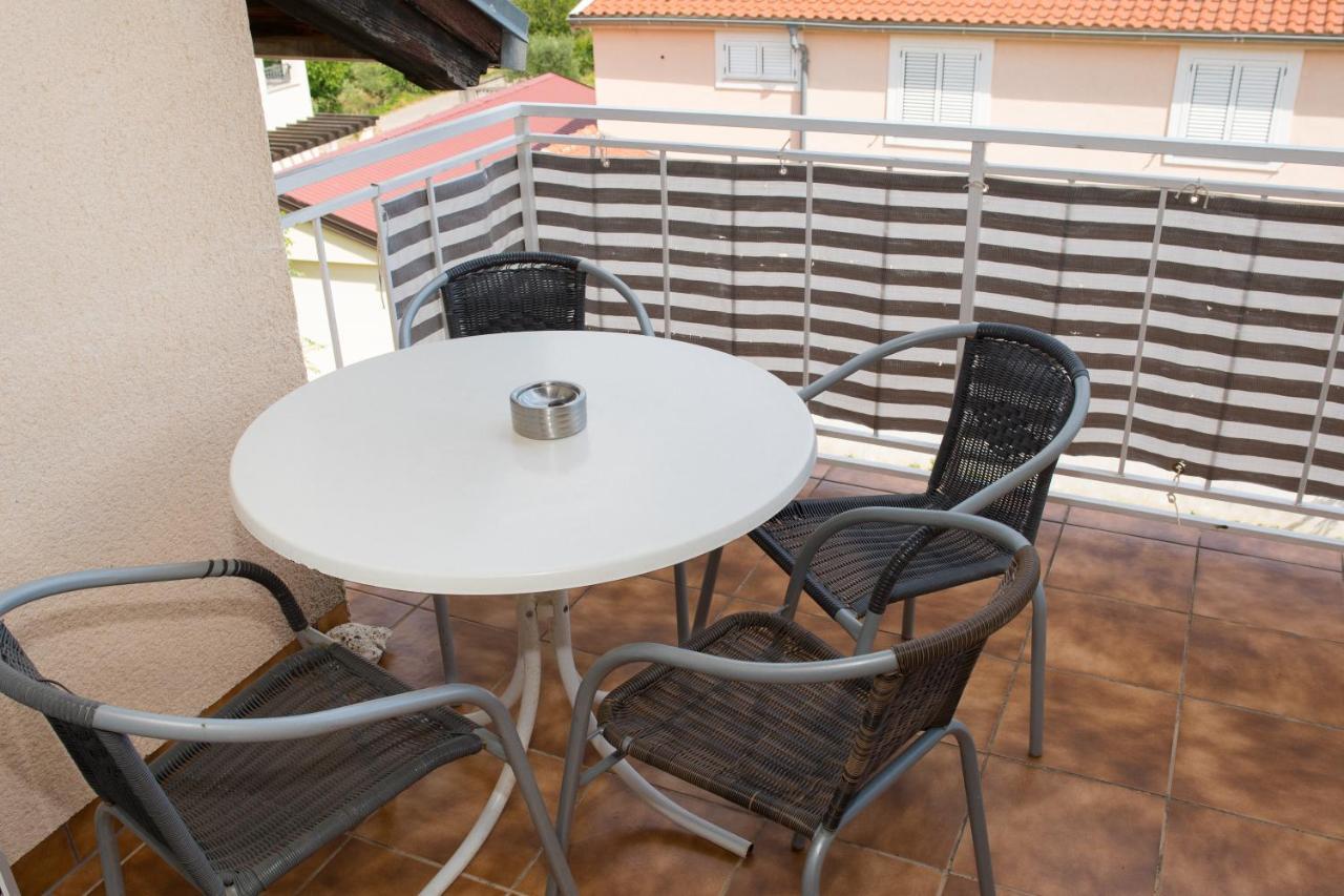 Raslina Apartment Dalmatien מראה חיצוני תמונה