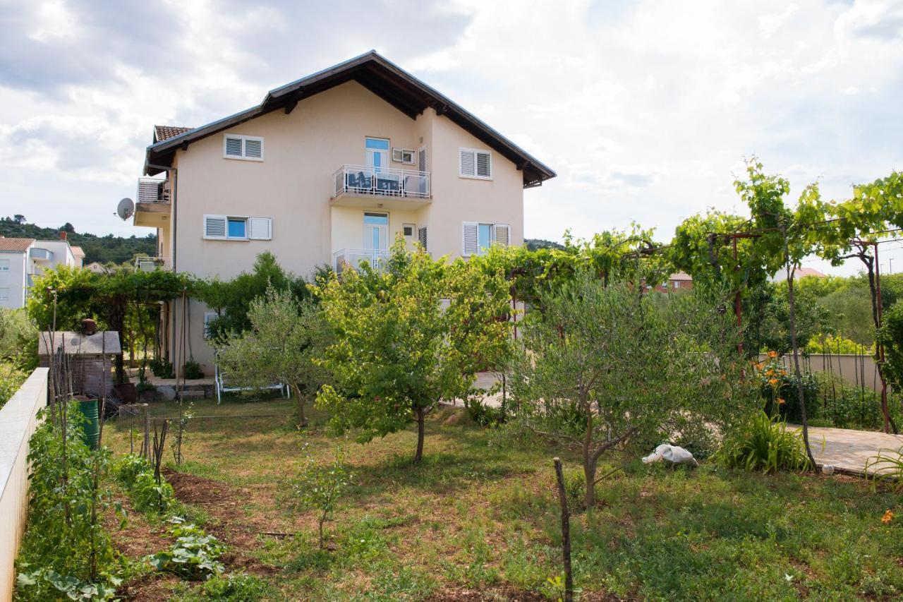Raslina Apartment Dalmatien מראה חיצוני תמונה